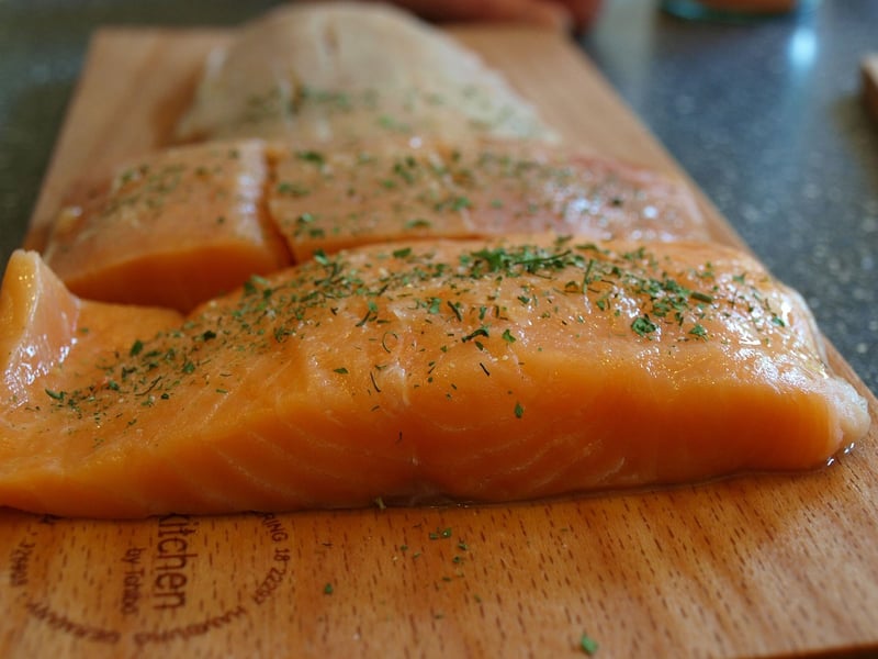 Oven-Roasted Salmon with Asparagus